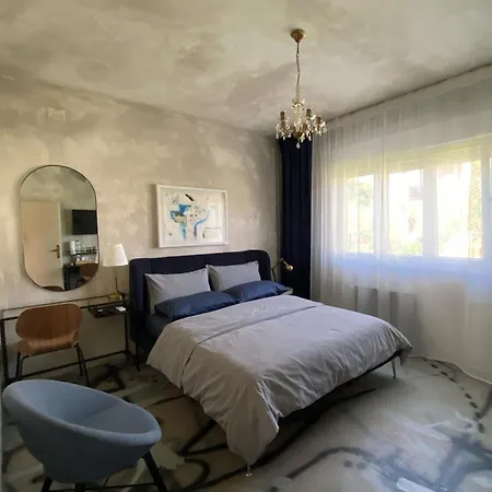 Ema's Double Bedroom Umag